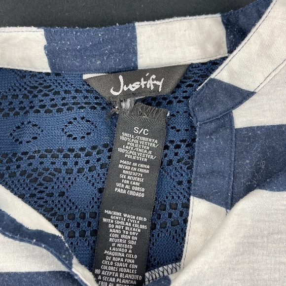 Justify Womens Blouse Blue White Striped Small - Picture 2 of 10